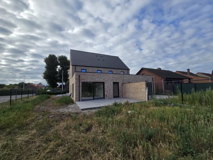 7ce95810 b1b7 476e 951d 5b692c6d7a5b